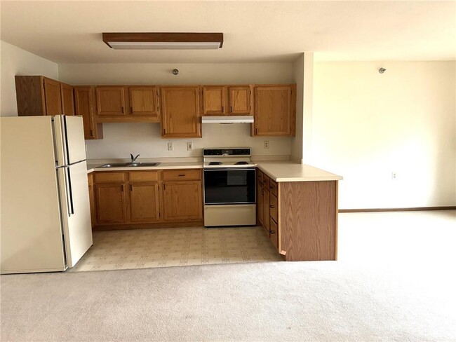 Photo - 611 Main St S Unit #210