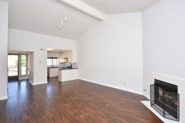 Photo - Cozy Upstairs Unit with Greenbelt View!