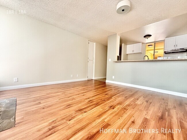 Photo - 1225 N Cherokee Ave Unidad 106