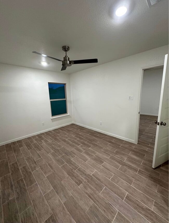 Photo - 901 Switchgrass Dr