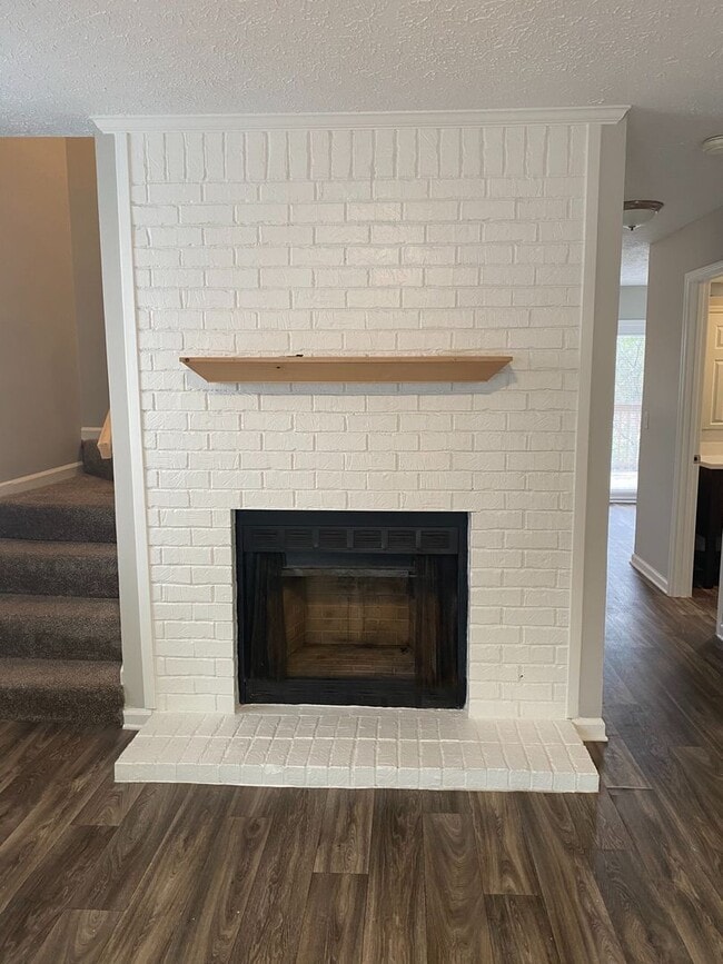 Photo - Spacious 4BR Townhome with Finished Basement & Community Amenities