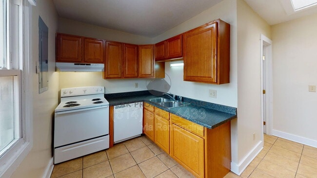 Photo - 1373 Indianola Ave