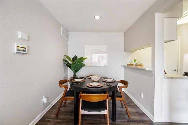 Photo - 8701 Town Park Dr Apartamento Unidad 6-1176