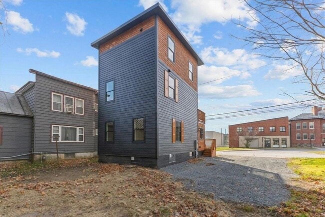 Photo - 109 School St