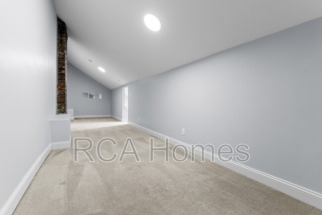 Photo - 613 E New York St