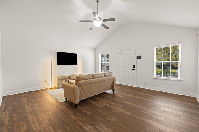 Photo - 16 Ristona Dr