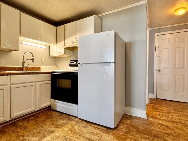 Photo - 1506 6th St SE Unit B