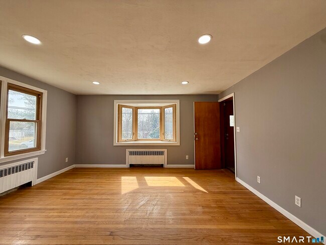 Photo - 37 Alexander Ave Unidad 1