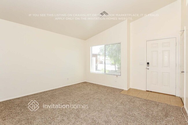 Photo - 11322 W Hadley St