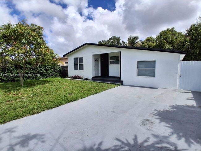 Building Photo - 2600 NW 108th St