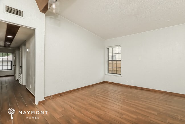 Building Photo - 314 Surrels Ave