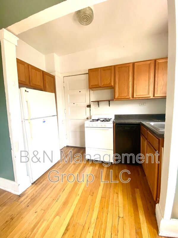 Photo - 1059 W Dakin St Unidad #3
