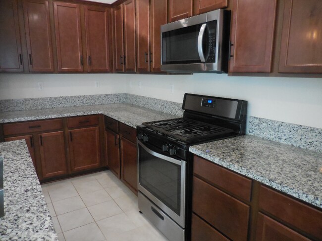 Photo - 1095 Purdue Ct