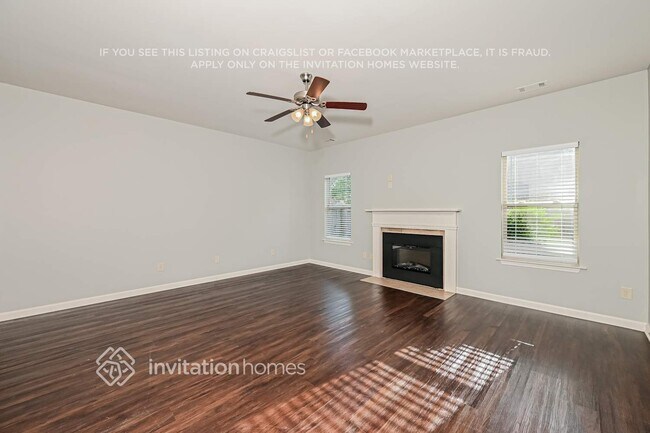 Photo - 4035 Whitfield Oak Way NE