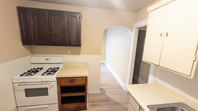 Photo - 1308 E 8th St