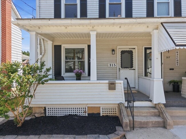 Photo - 315 2nd St