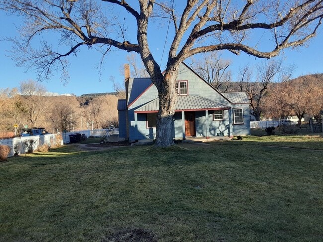Photo - 168 E 21st St