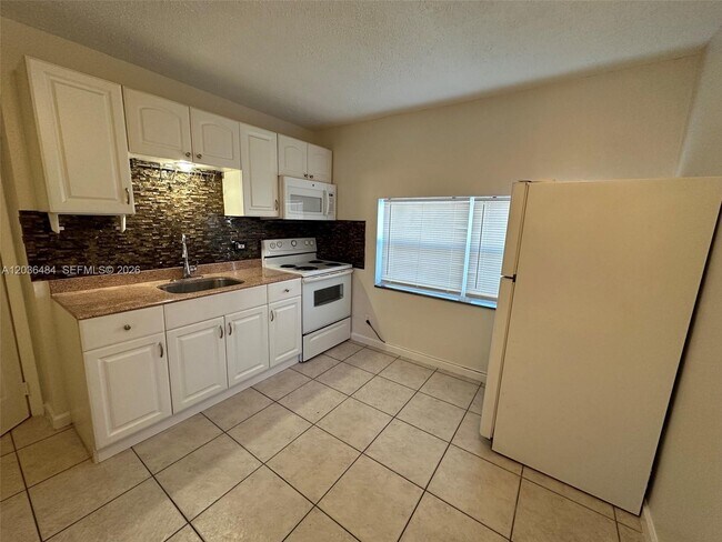 Photo - 1245 NE 15th Ave Unit B