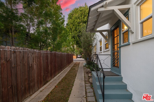 Photo - 4316 Kingswell Ave