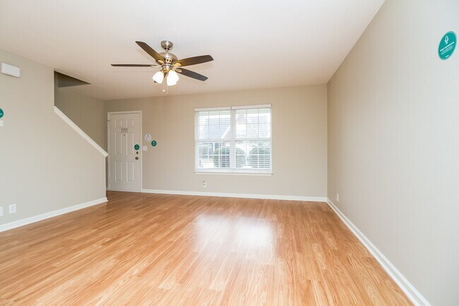 Photo - 843 Kanatak Ln