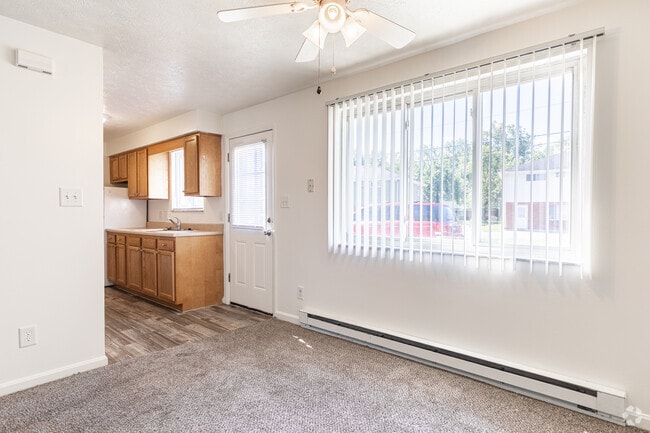 Ash-Lower - 1BR, 1BA - 660SF