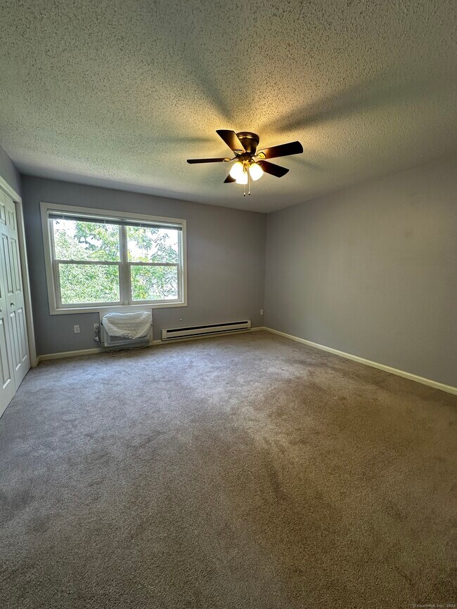 333 Hillside Ave Unidad APT 8 Torrington, CT