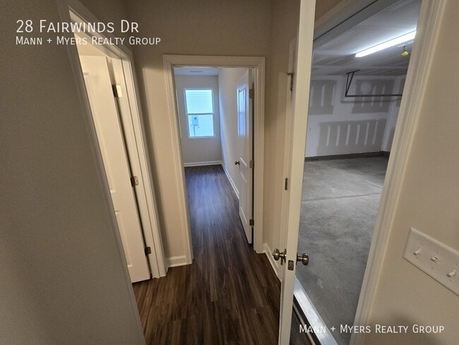 Photo - 28 Fairwinds Dr