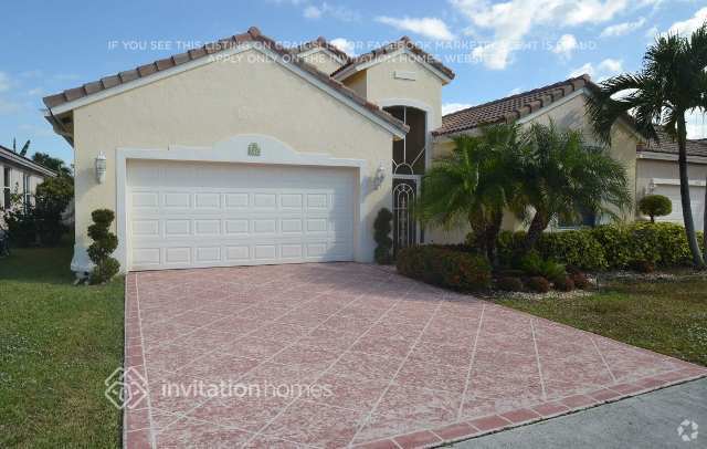 Building Photo - 9549 Lago Dr Rental