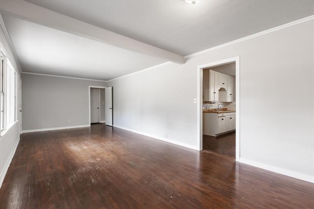 Photo - 5217 Deavers Ln