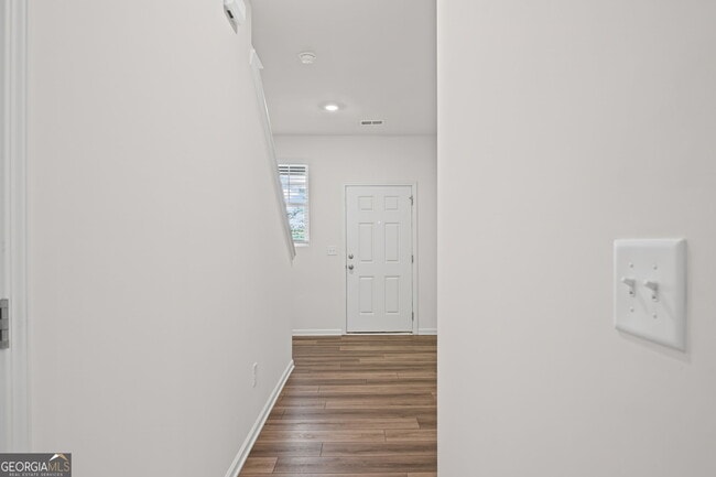 Photo - 437 Union Station St