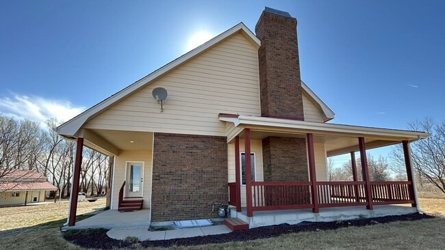 Photo - Room to Roam – Stunning Home on 2.4 Acres