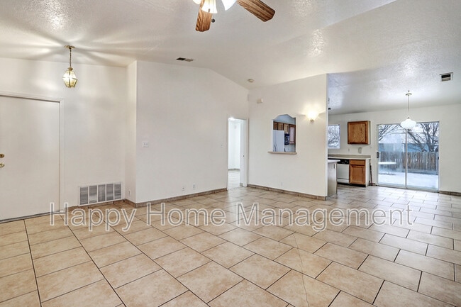 1312 Quartz Dr SW