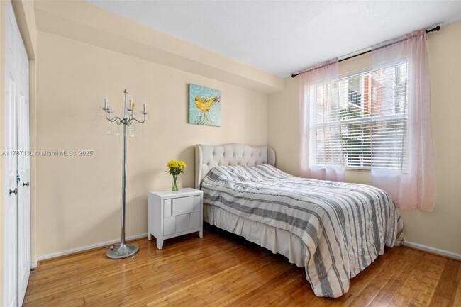 Photo - 17100 N Bay Rd Condo Unit 1513