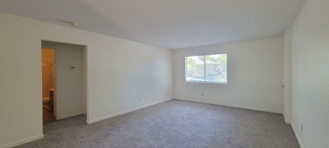 Photo - 1631 Bramble Pl Unit 4