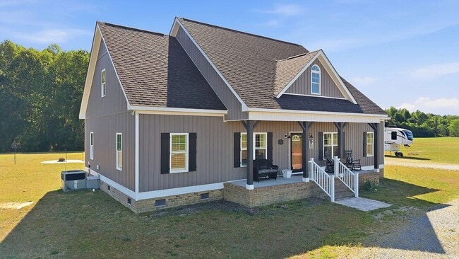 Building Photo - Quiet Country Living on 6+ Acres Between Rocky Mount and Wilson