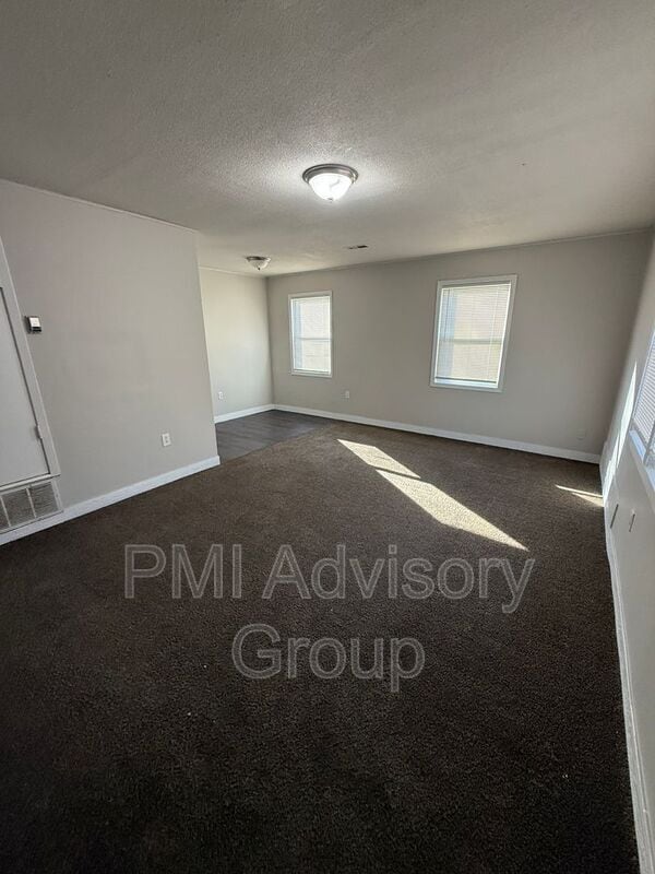 Photo - 529 SE 36th St