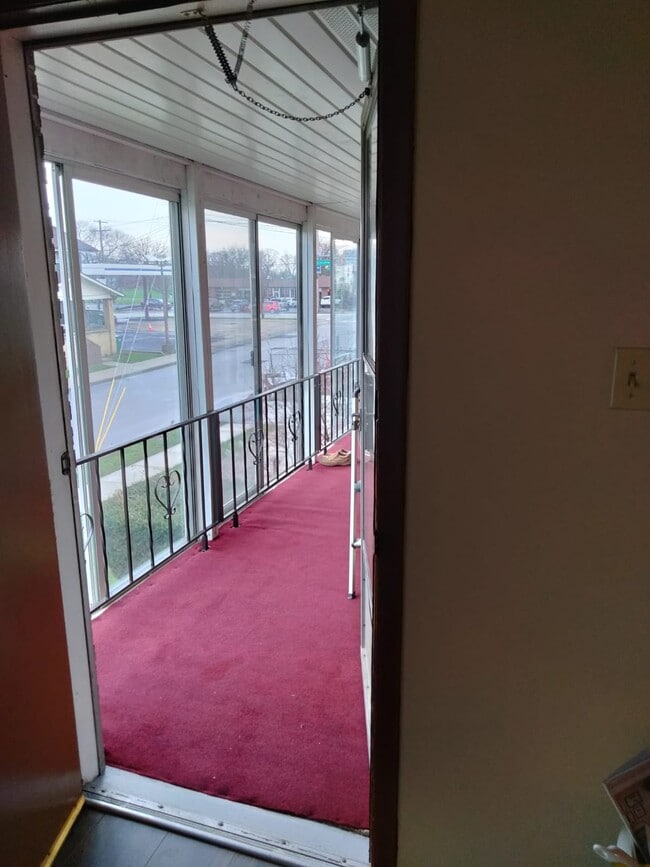 Building Photo - 7 Garfield Ave Unit #3