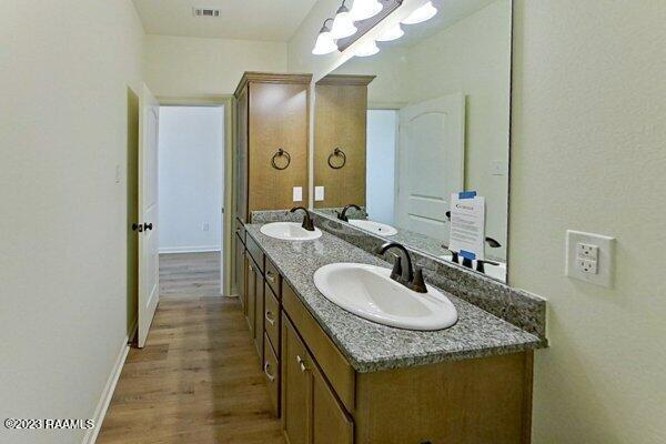 Photo - 108 Foggy Ln