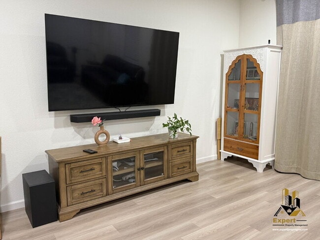 Photo - 160 Hermosa Ct