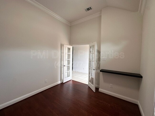Photo - 2610 Meadow Ridge Dr