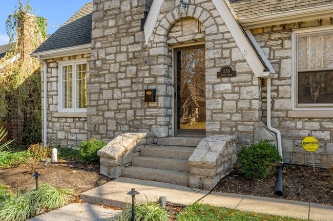 Building Photo - Charming 4Bedroom Stone Home with Detached Guest Apartment & Garage in Chevy Chase