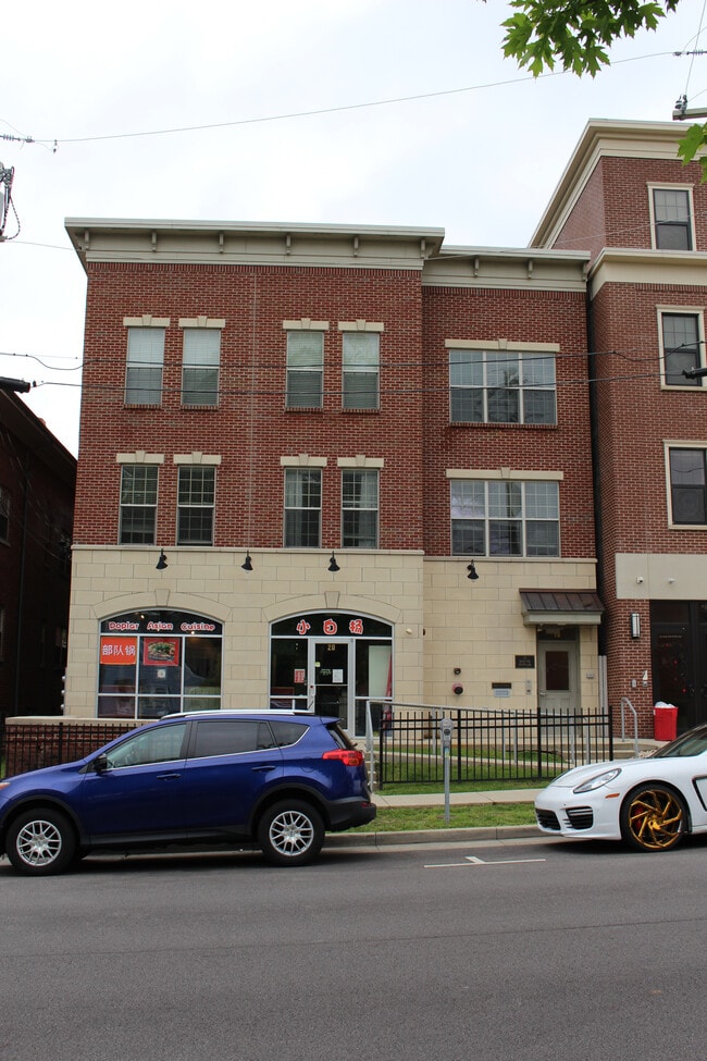 Photo - 18 S Poplar, Uptown Oxford