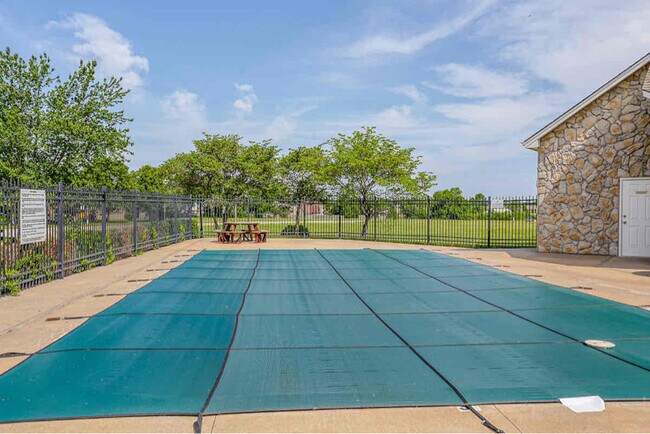234 SW Chartwell Cir