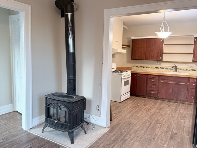 Photo - 906 E Marine View Dr Unit Apt 3