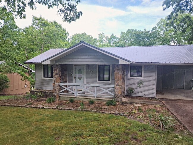 Building Photo - 163 Lakeshire Dr Rental