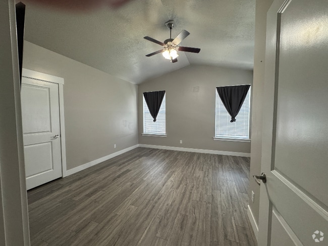 Building Photo - 1128 S 820 E Rental