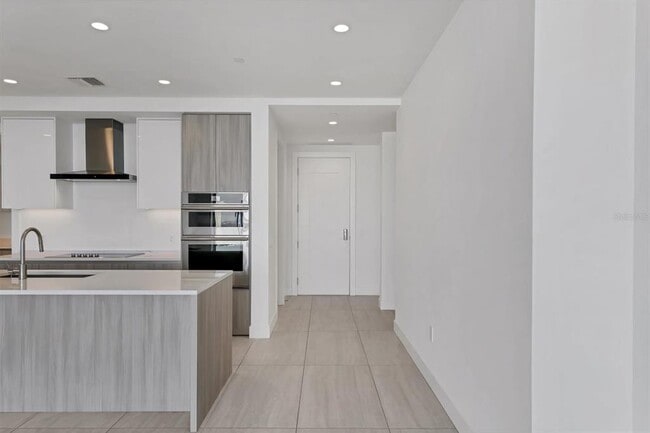 Photo - 301 QUAY Cmn Unit 1603