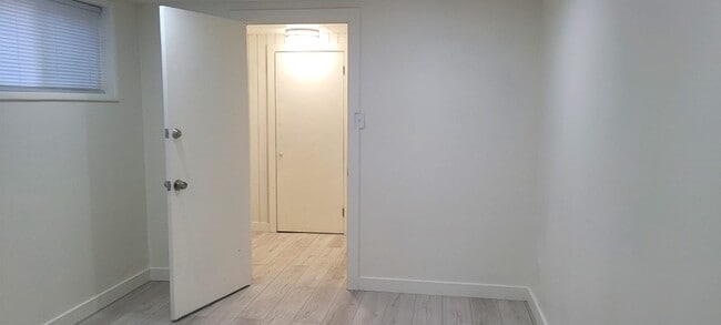 Photo - 905 Charlton Cir Unit B