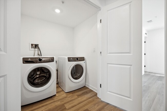 Photo - 1514 Master St Unidad D