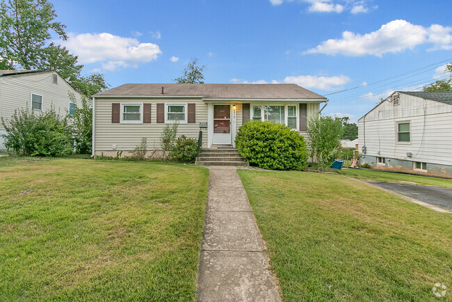 Building Photo - 4910 Edgewood Rd Rental